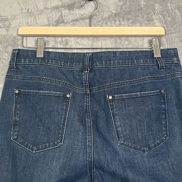 Chicos Fabulously Slimming Medium Wash Straight Leg Denim Jeans Size 1.5 Short - Picture 8 of 11